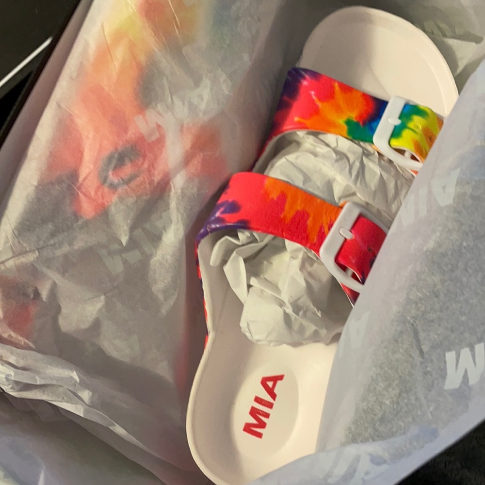 MIA Tie Dye Buckle Slides NIB Size 8